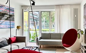 Art & Design 3 Rooms Apartment In City Center